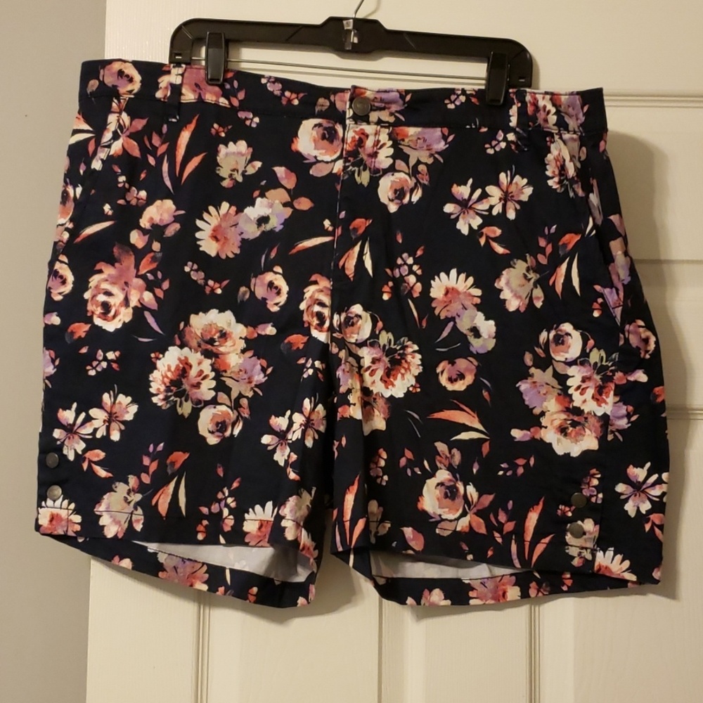 Flowered shorts